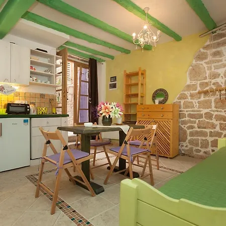 Studio With Garden In Rovinj Extérieur photo