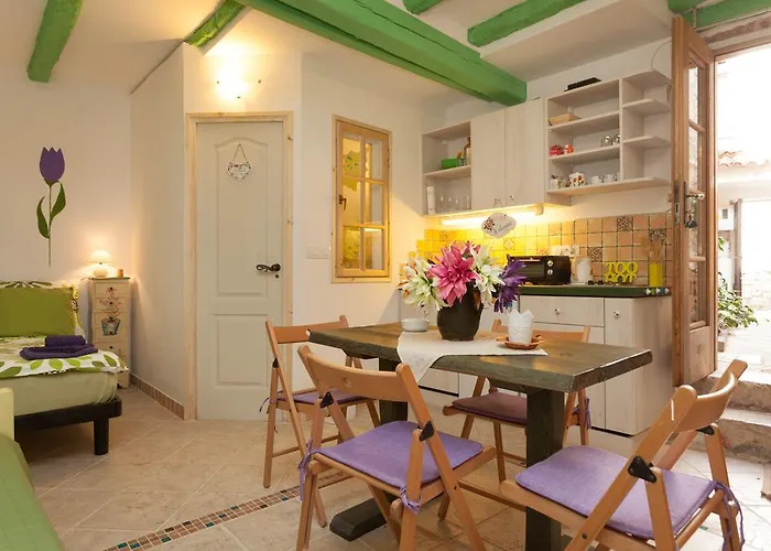 Studio With Garden In Rovinj